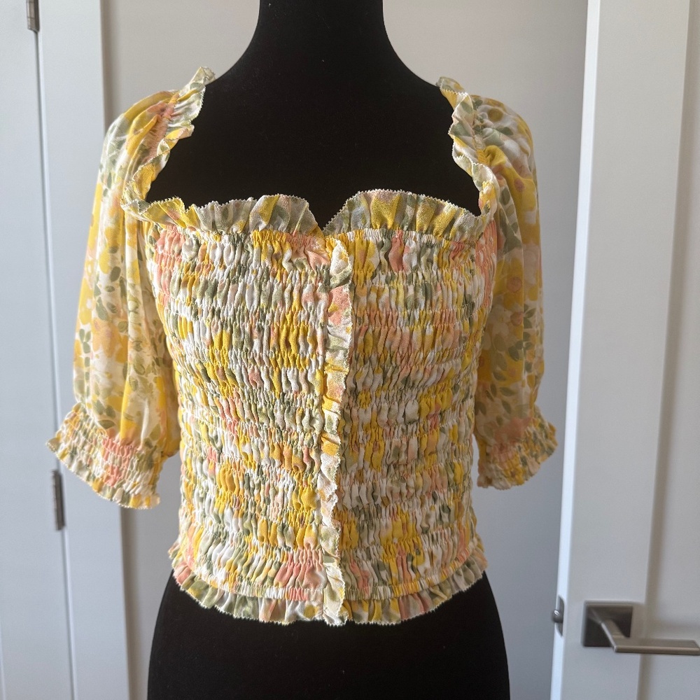 ASTR THE LABEL SMOCKED TOP SMALL